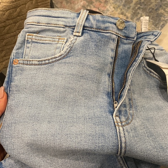 ZARA High Rise Skinny Jeans - Picture 5 of 9